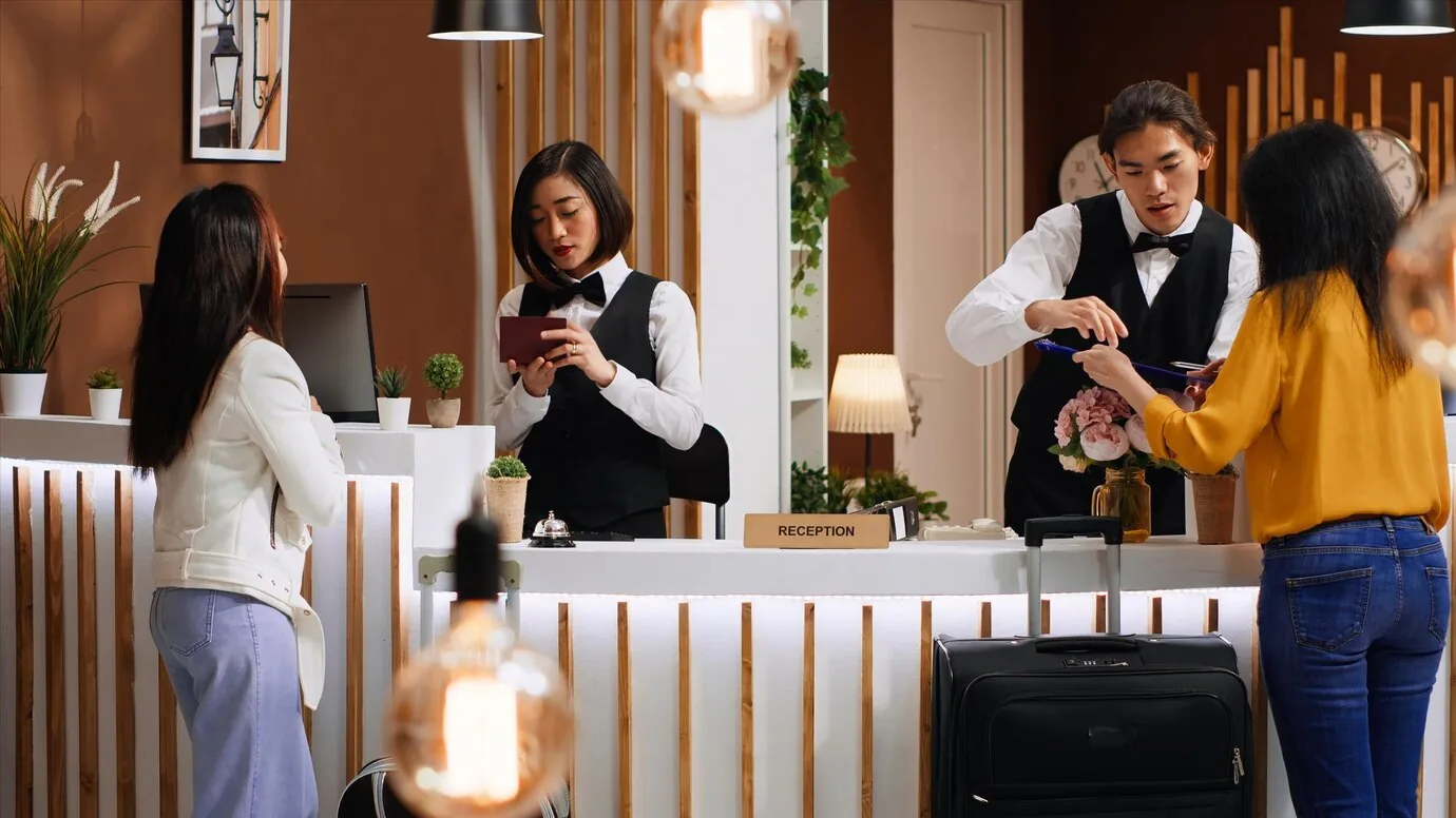 Tronc Payroll for Large Hospitality Businesses